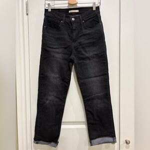 Levis 724 High Rise Straight Jeans